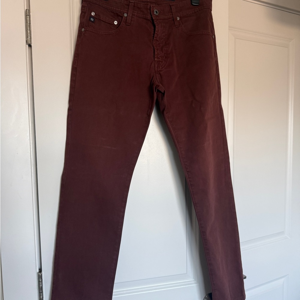 AG Adriano Goldschmied the Tellis SUD Slim Straight Chinos in Burgundy